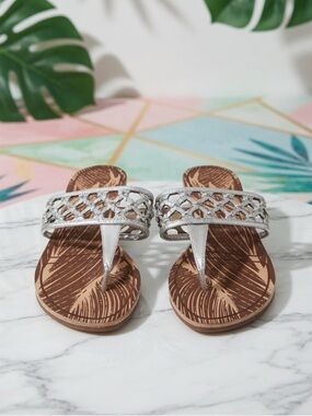 Matiko Fiona Silver Leather Woven Thong Sandals Women's Size 8.5 Boho